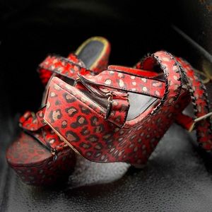 Hot pink red cheetah strap oh wedge
